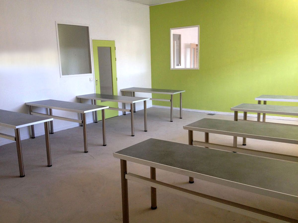 RÃ©novation d'une salle de formation : murs et plafond