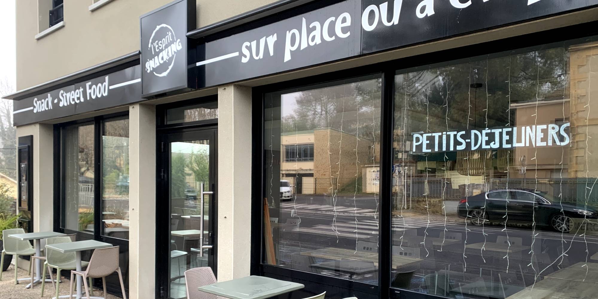Entretien des vitres snacking de Sarlat